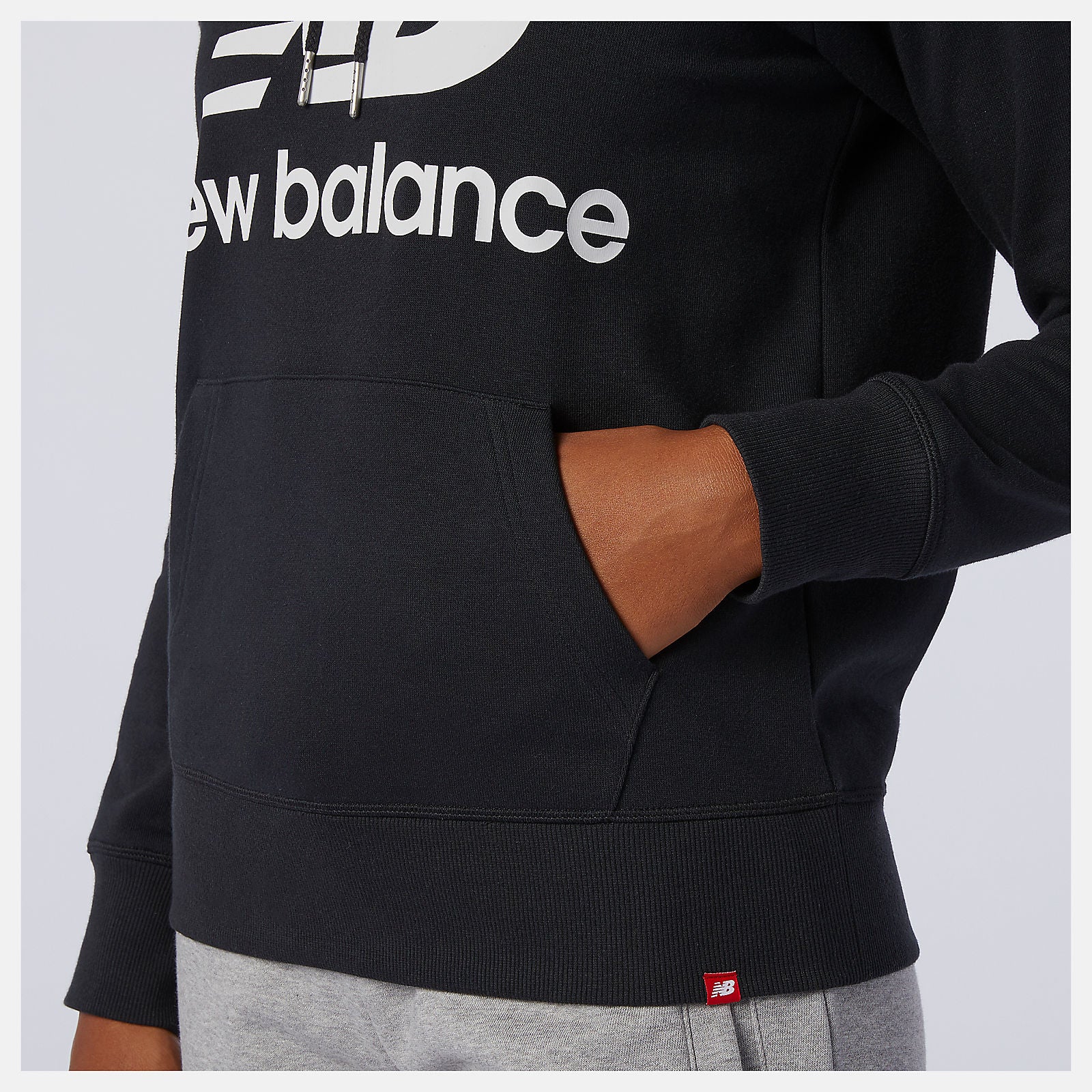 NB Essentials Pullover Hoodie / New Balance Women
