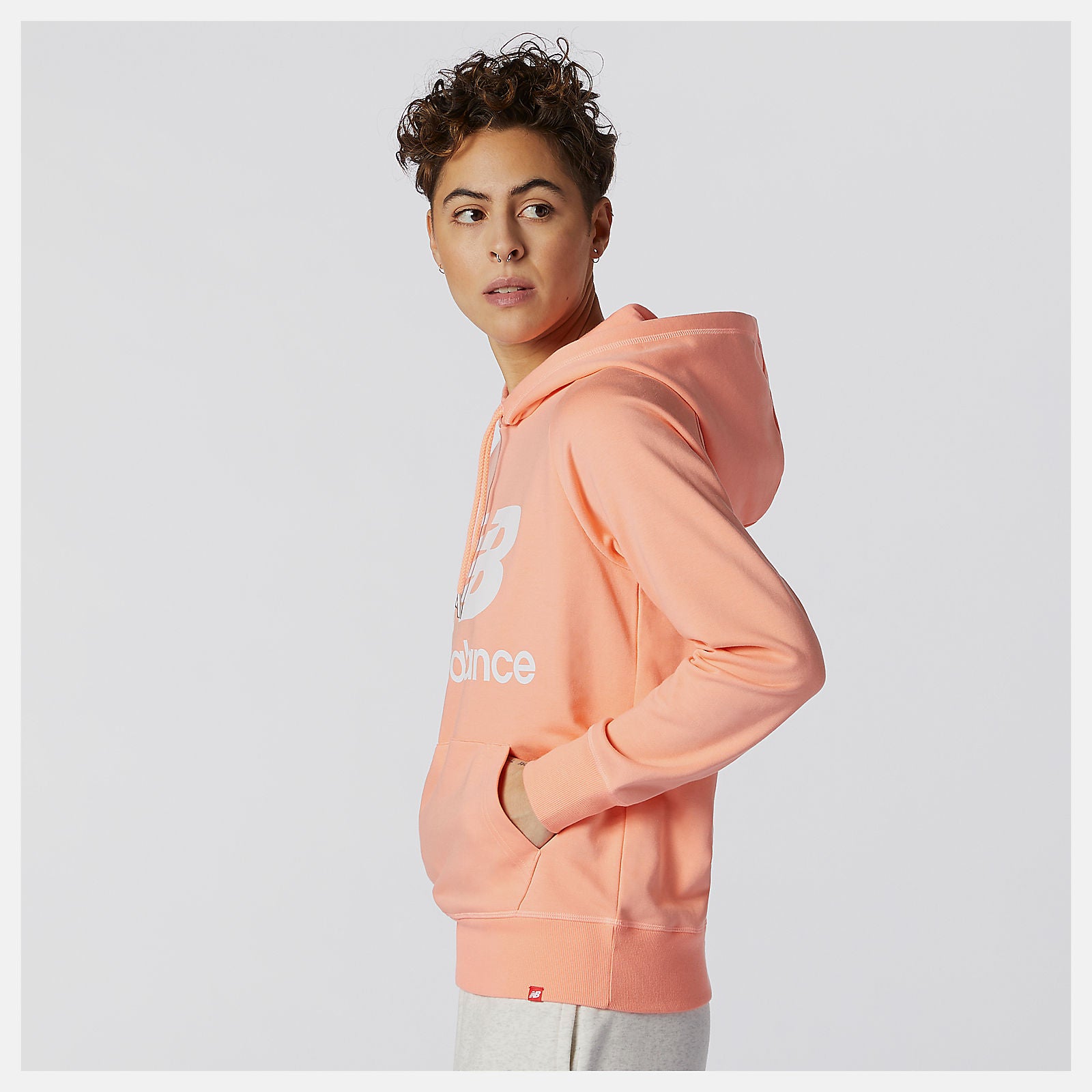 NB Essentials Pullover Hoodie / New Balance Women