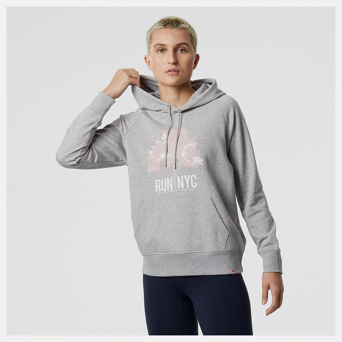 NYC Marathon Essentials Pullover Hoodie / New Balance Women