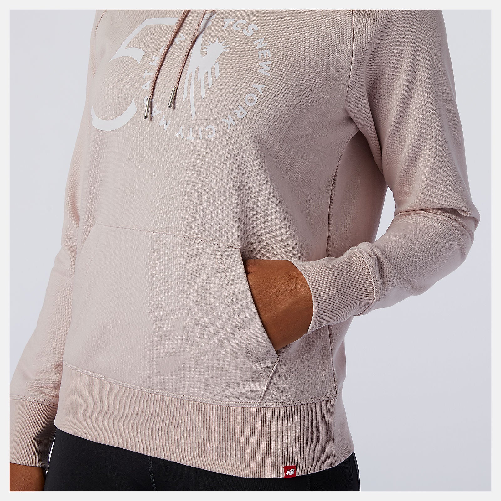 NYC Marathon Essentials Pullover Hoodie / New Balance Women