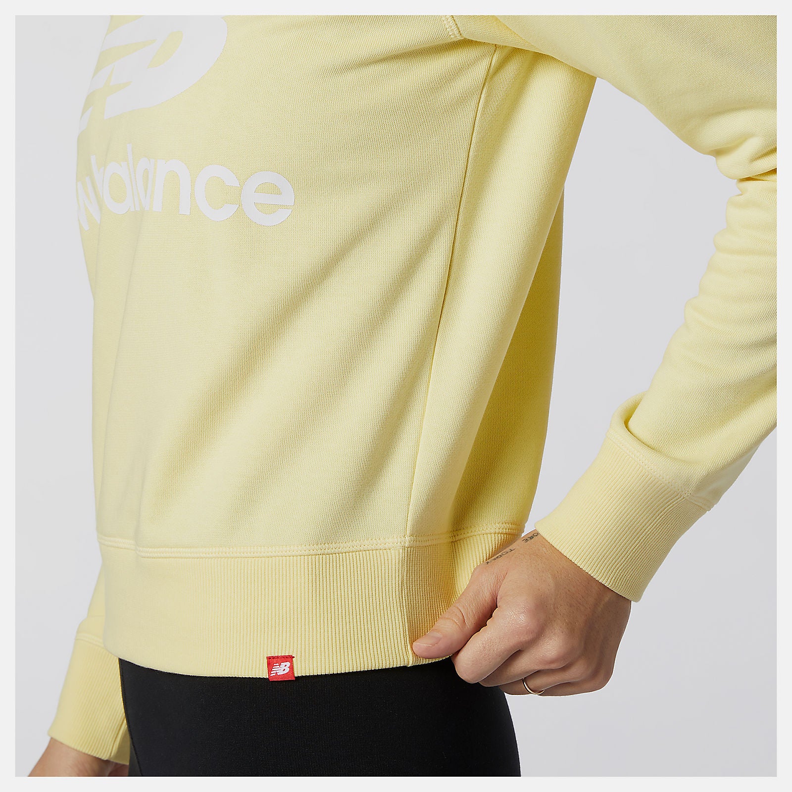 Essentials Crew / New Balance Women