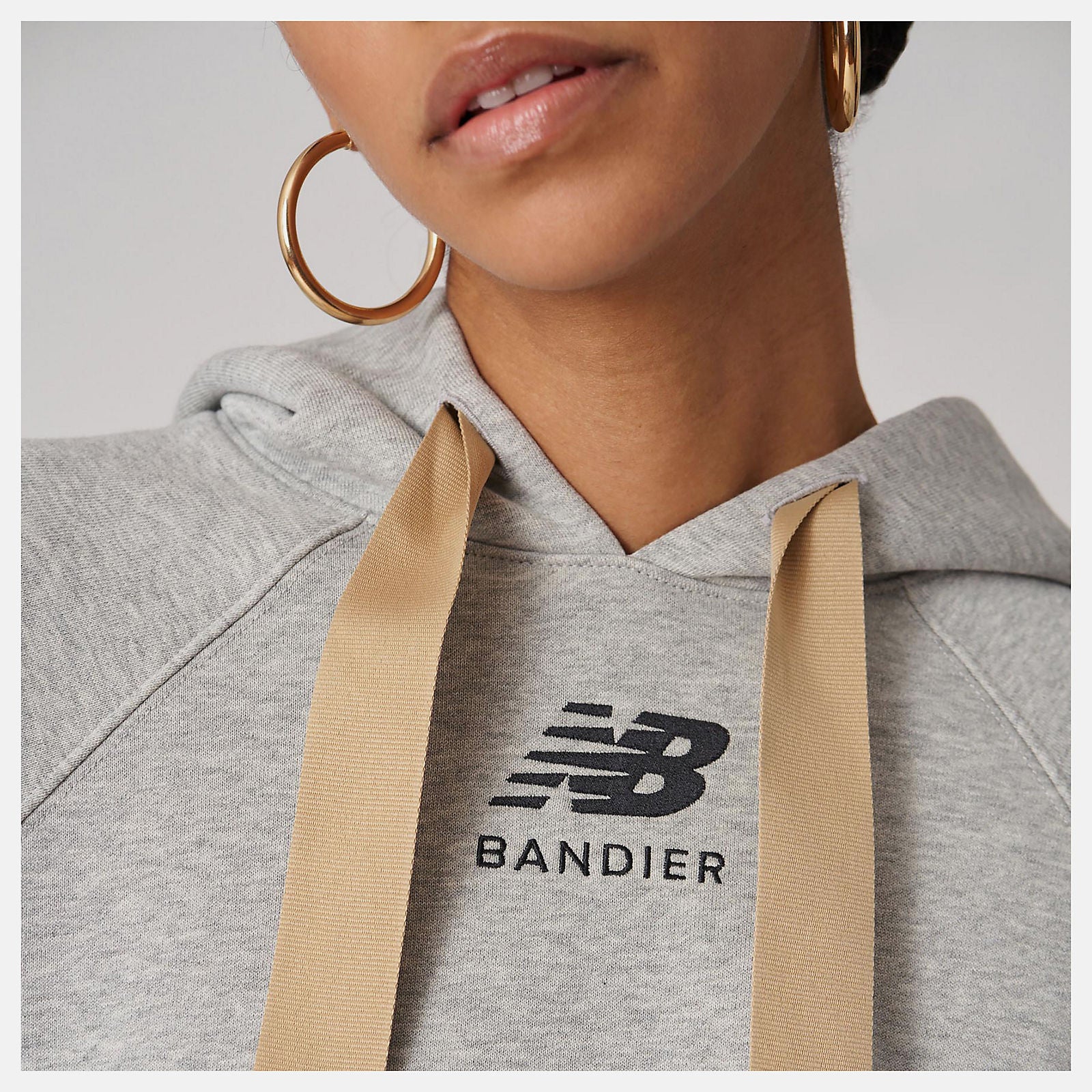 Bandier Fleece Hoodie / New Balance Women