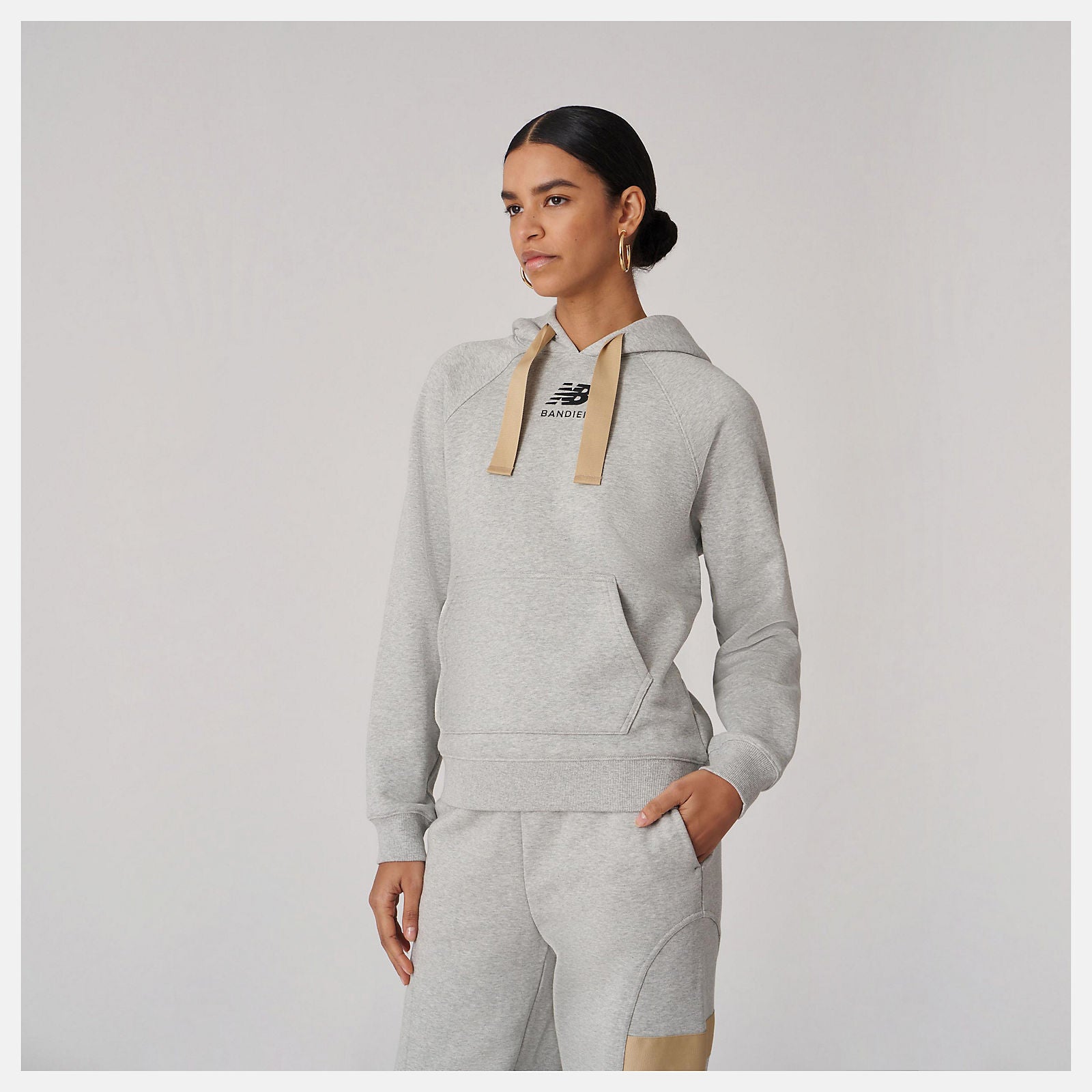 Bandier Fleece Hoodie / New Balance Women