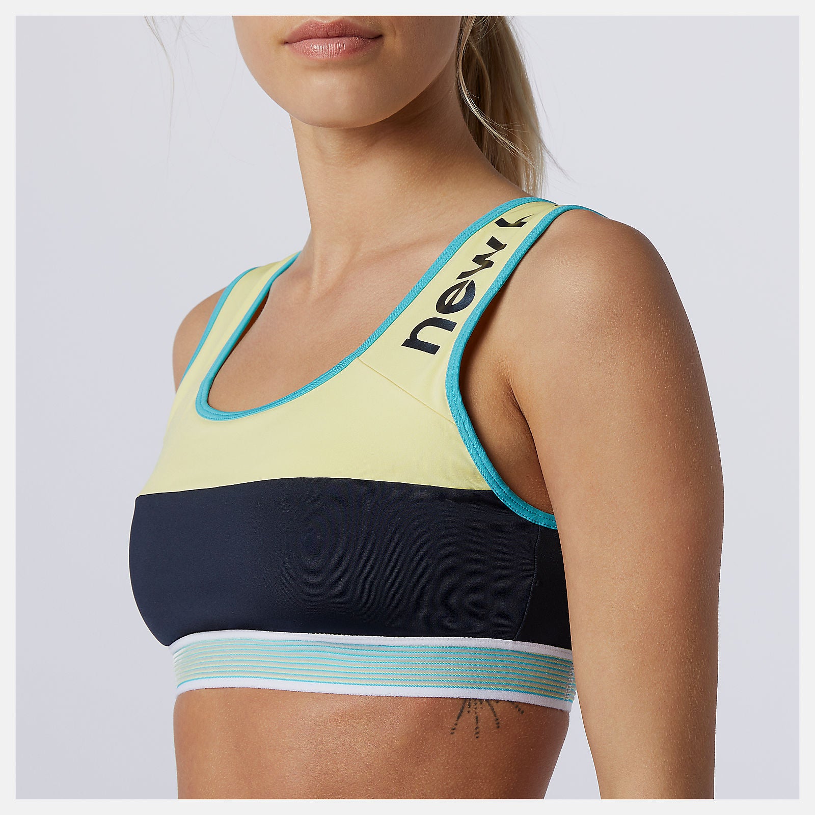 Achiever Remix Crop Top / New Balance Women