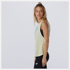 Relentless Cinched Back Graphic Tank / New Balance Women