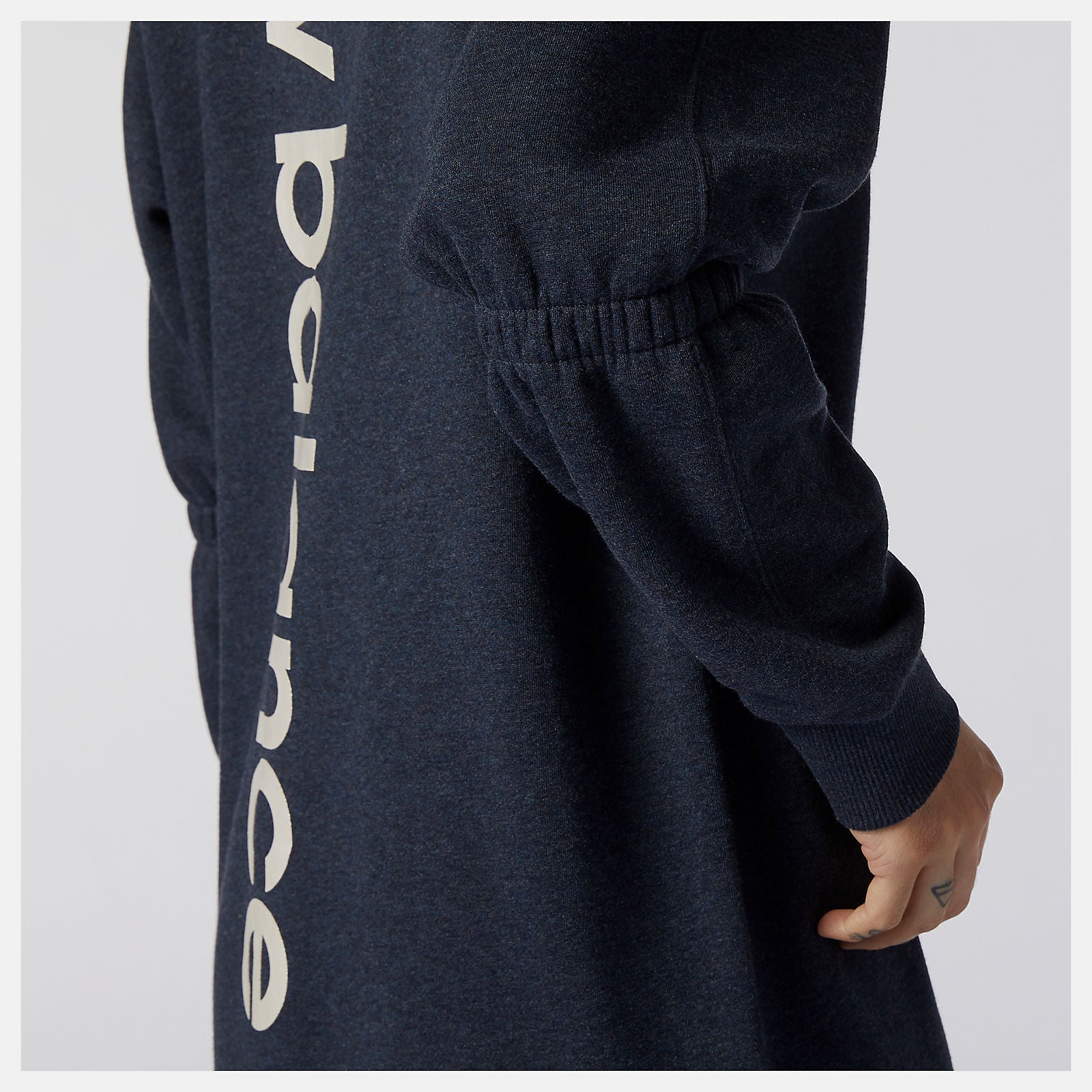 Achiever Crew Sweatshirt / New Balance Women