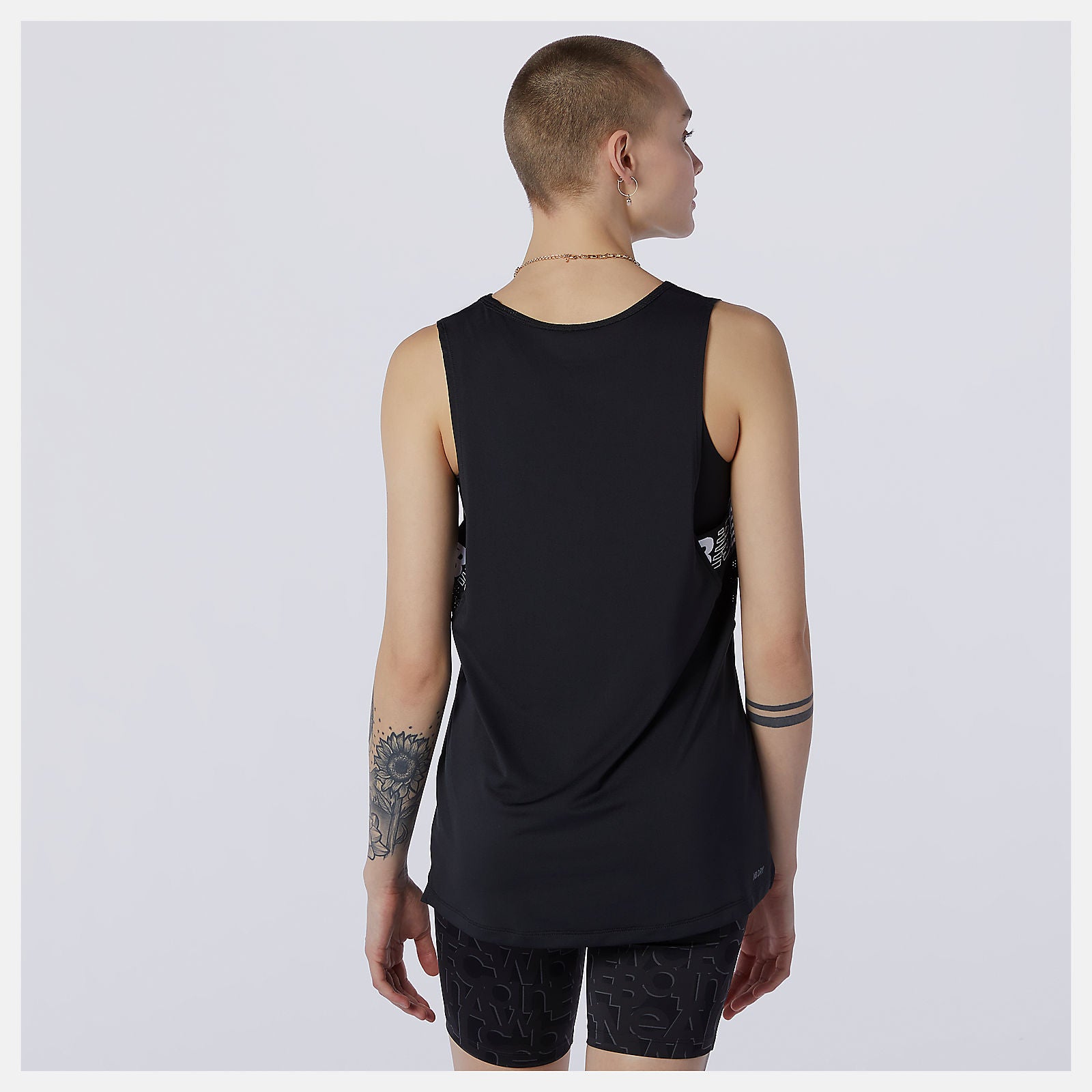 Relentless Sweat Tank / New Balance Women