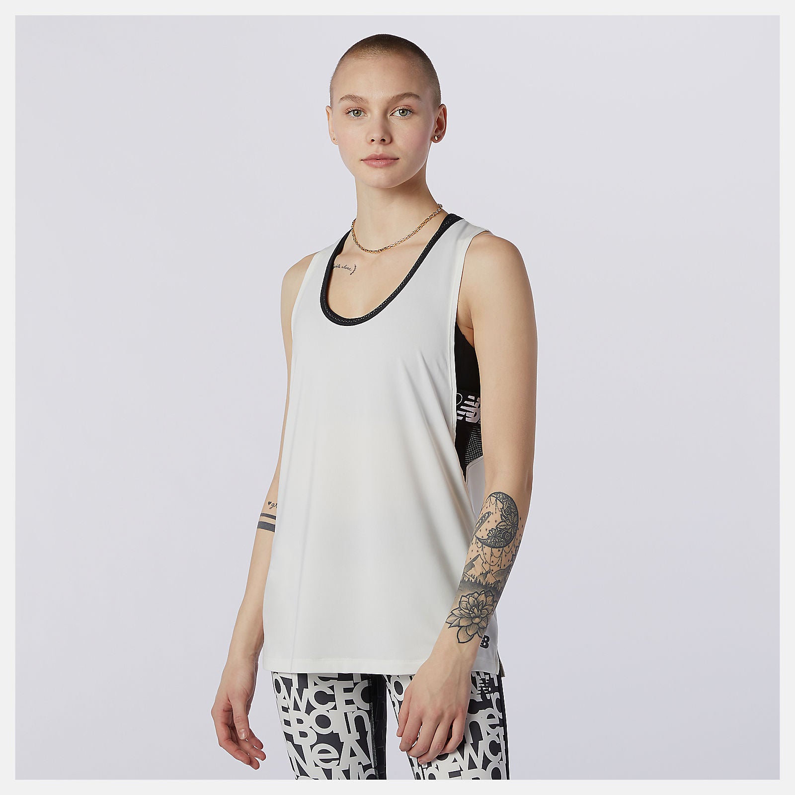 Relentless Sweat Tank / New Balance Women